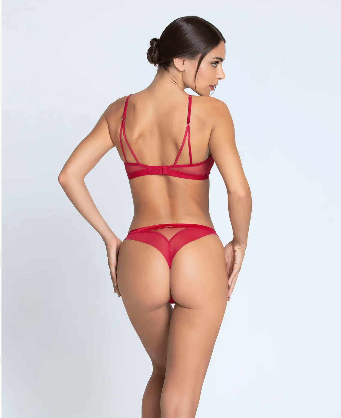 Lise Charmel Adorable En Sexy Thong